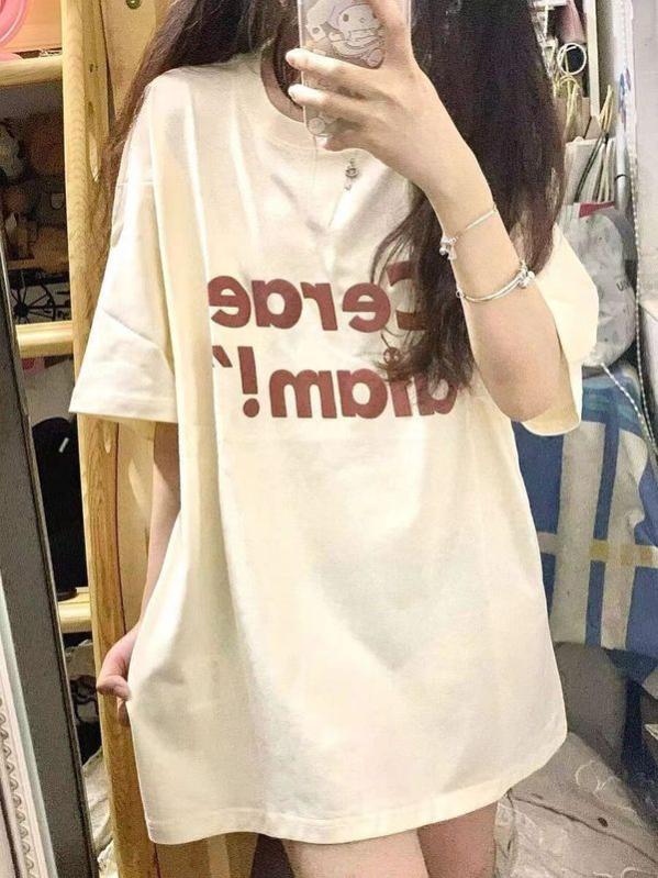 Oversize穿搭风潮，宽松自在显个性